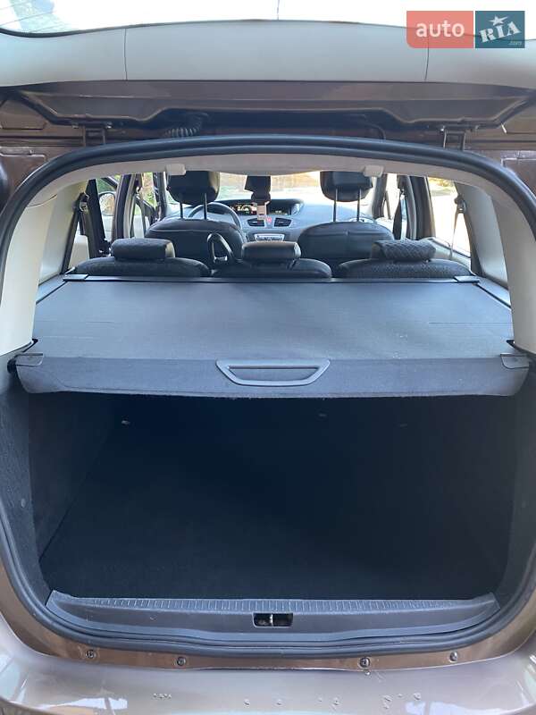 Минивэн Renault Grand Scenic 2010 в Львове