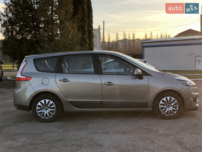 Минивэн Renault Grand Scenic 2012 в Ровно