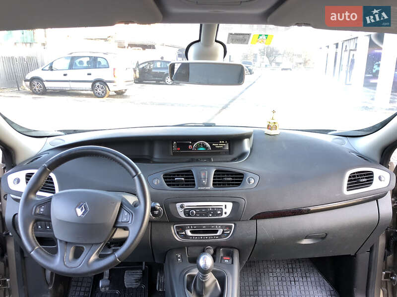 Минивэн Renault Grand Scenic 2012 в Ровно