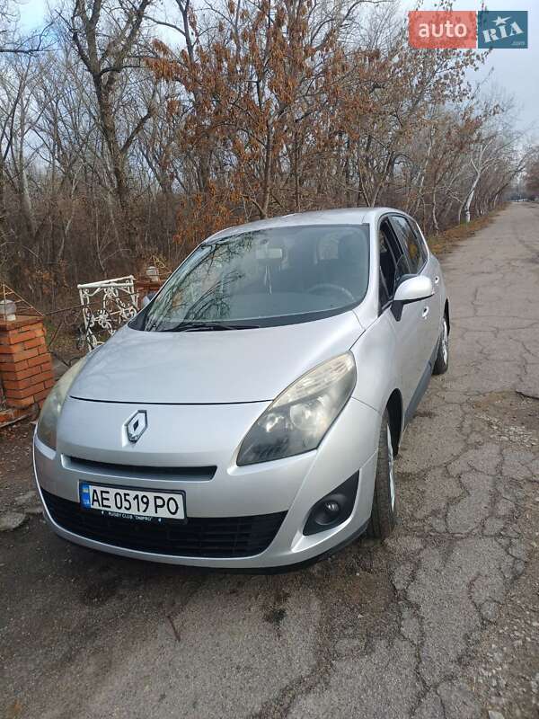 Мінівен Renault Grand Scenic 2011 в Дніпрі