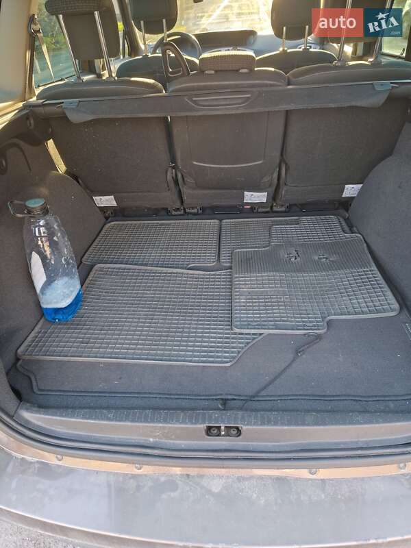 Минивэн Renault Grand Scenic 2009 в Киеве