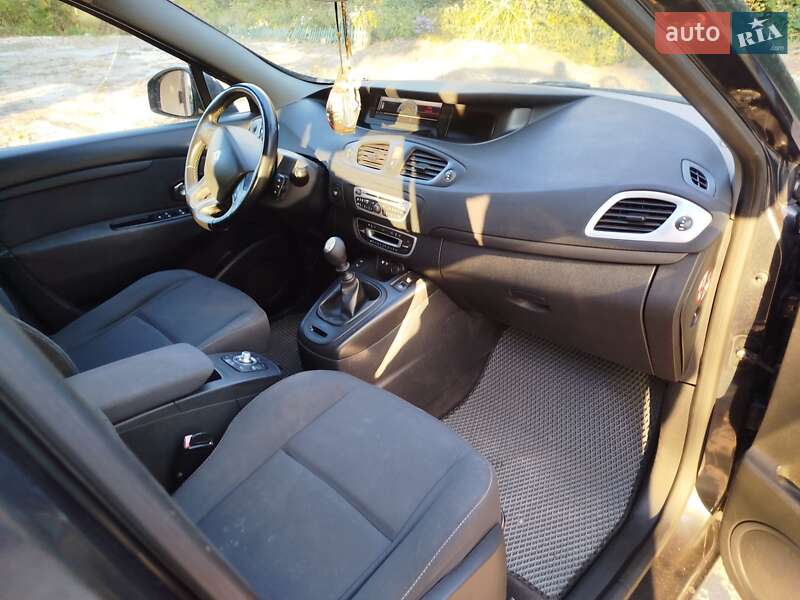 Renault Grand Scenic 2010