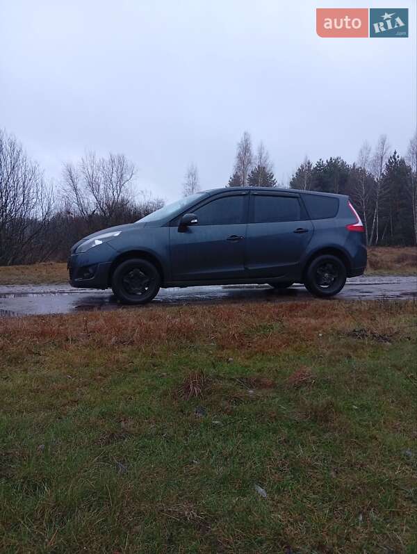 Минивэн Renault Grand Scenic 2010 в Корюковке