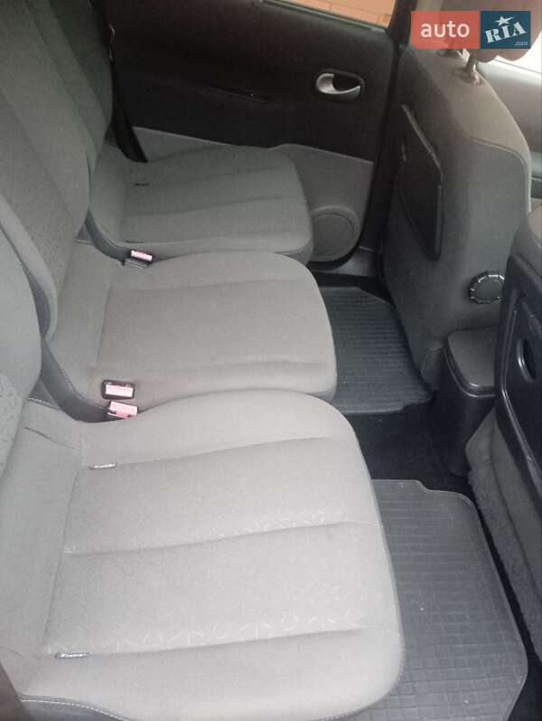 Минивэн Renault Grand Scenic 2009 в Ромнах фото 10 Минивэн Renault Grand Scenic 2009 в Ромнах