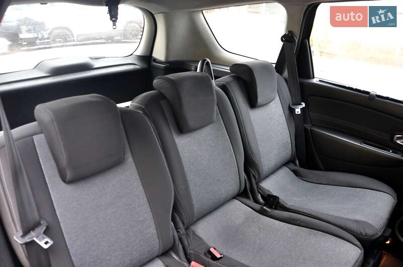 Минивэн Renault Grand Scenic 2011 в Львове фото 26 Минивэн Renault Grand Scenic 2011 в Львове