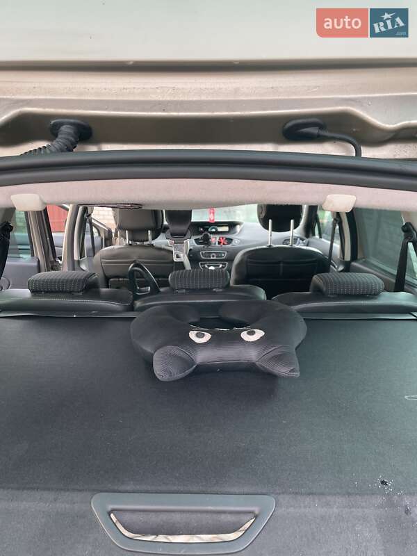 Мінівен Renault Grand Scenic 2011 в Луцьку