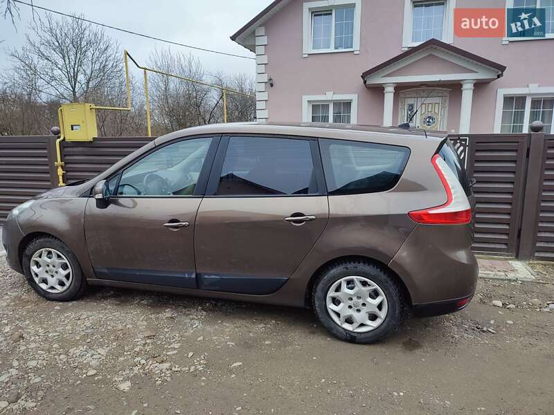 Мінівен Renault Grand Scenic 2010 в Чернівцях