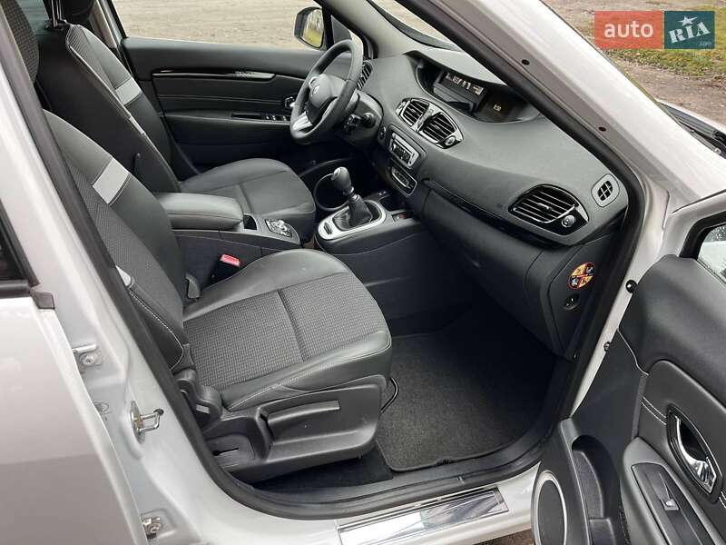 Минивэн Renault Grand Scenic 2012 в Красилове