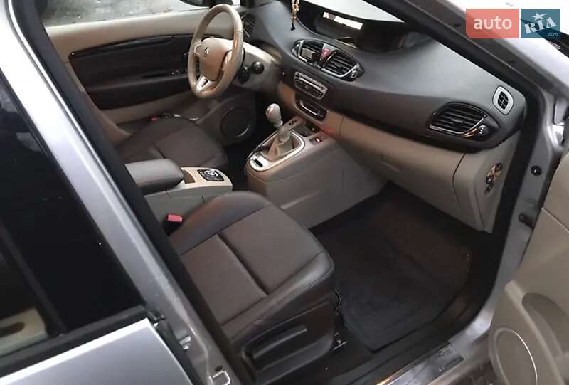 Минивэн Renault Grand Scenic 2011 в Киеве
