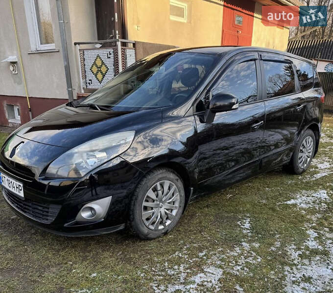 Мінівен Renault Grand Scenic 2011 в Івано-Франківську