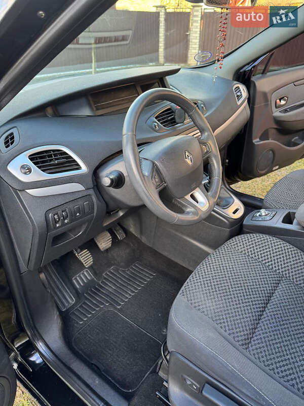 Мінівен Renault Grand Scenic 2011 в Івано-Франківську