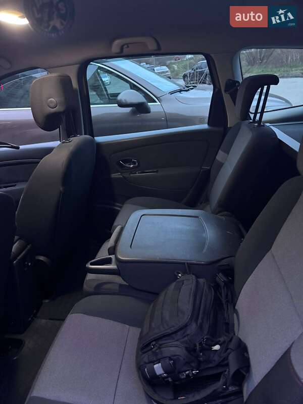 Минивэн Renault Grand Scenic 2013 в Киеве