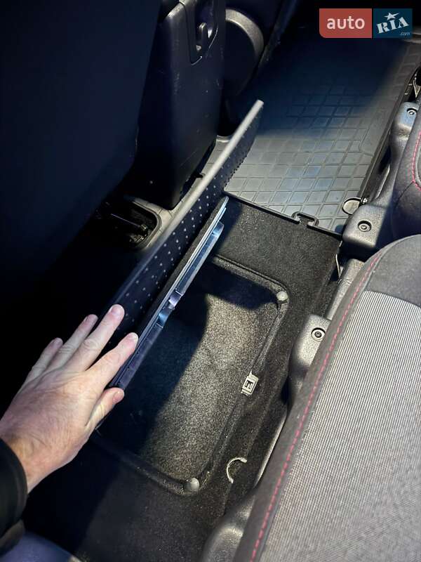 Минивэн Renault Grand Scenic 2013 в Киеве