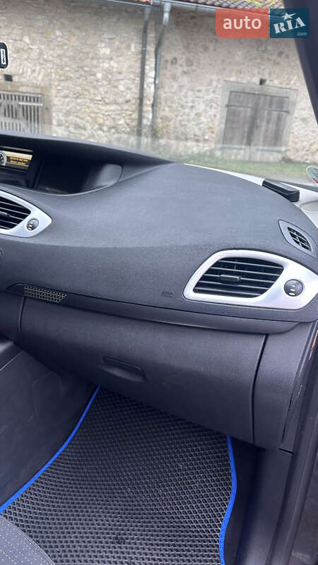 Минивэн Renault Grand Scenic 2009 в Харькове