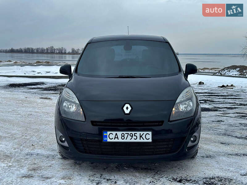 Renault Grand Scenic 2011