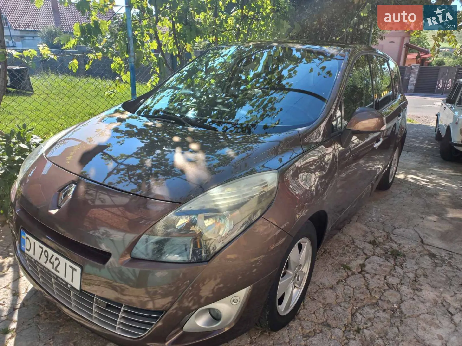 2010 Renault Scenic - мініатюра 19