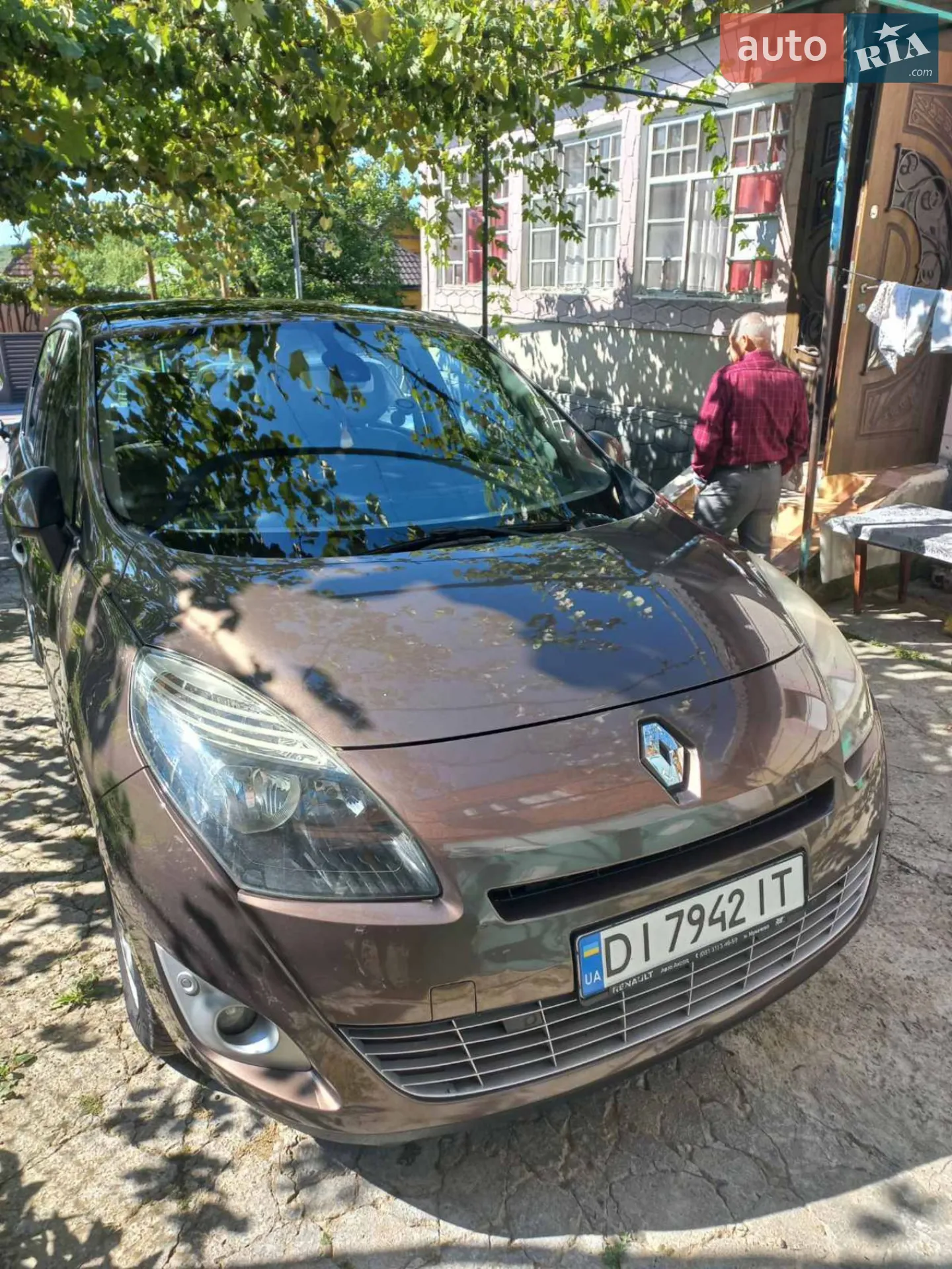 2010 Renault Scenic - мініатюра 18