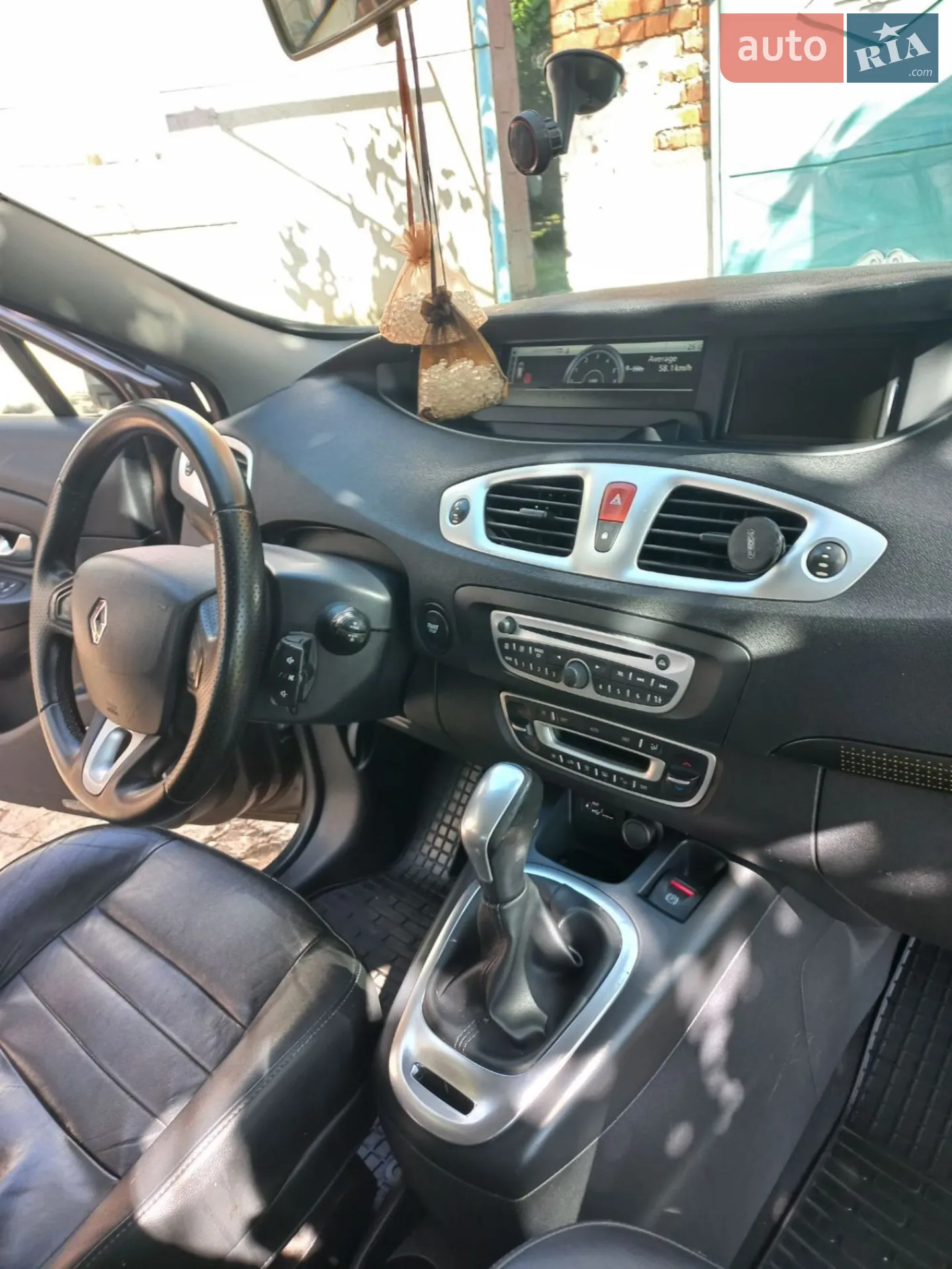 2010 Renault Scenic - мініатюра 3