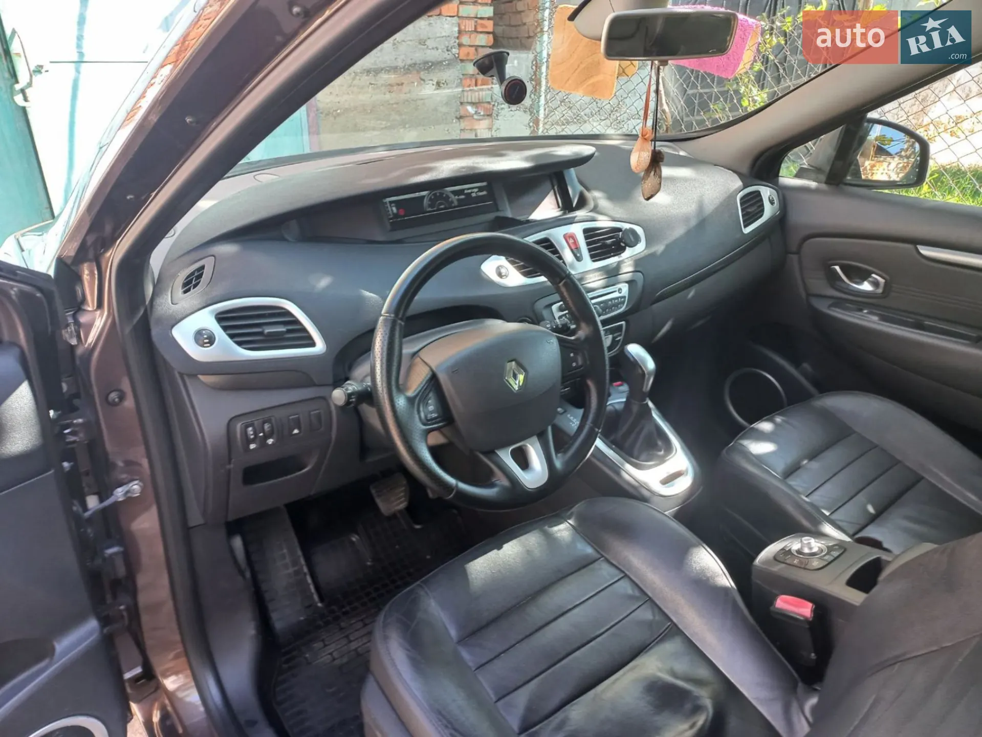 2010 Renault Scenic - мініатюра 4