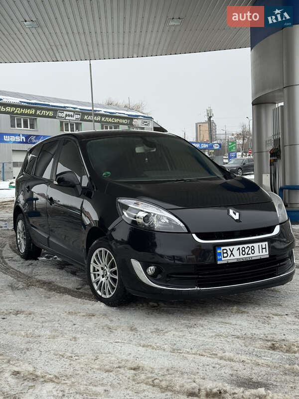 Renault Grand Scenic 2012