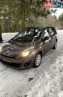 Минивэн Renault Grand Scenic 2010 в Бурштыне