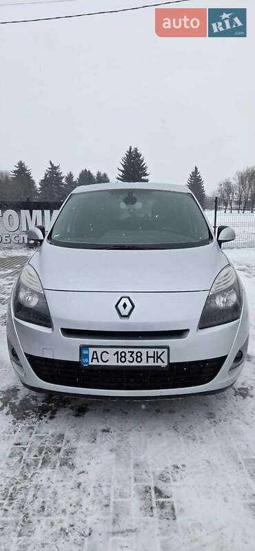 Renault Grand Scenic 2011
