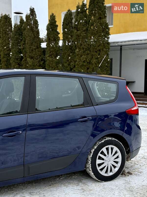 Минивэн Renault Grand Scenic 2010 в Киеве