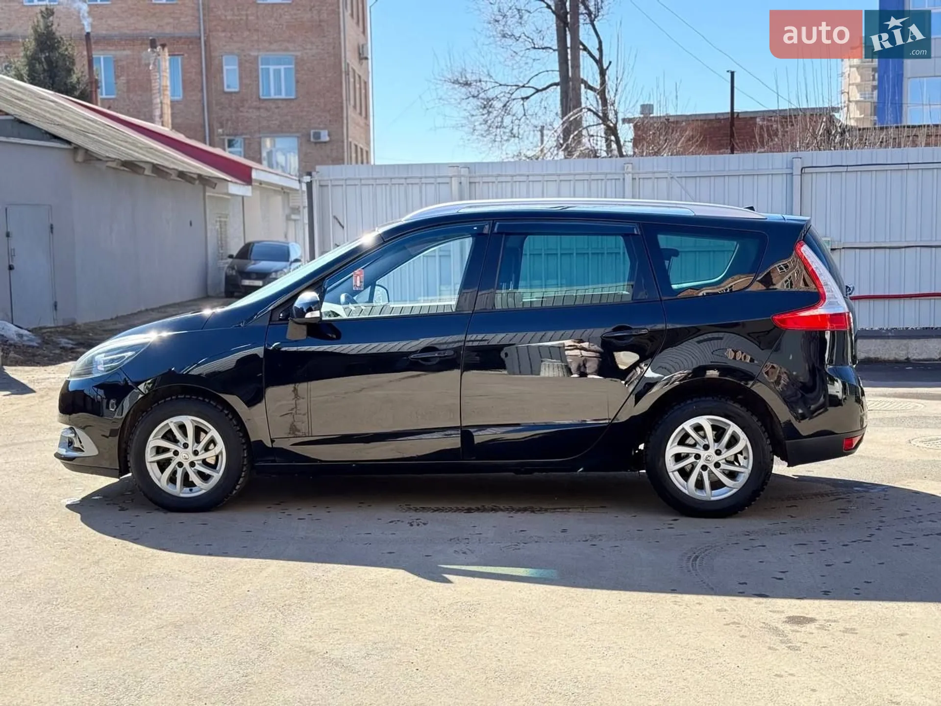 2014 Renault Scenic - мініатюра 2