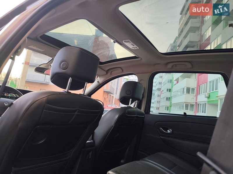 Renault Grand Scenic 2015