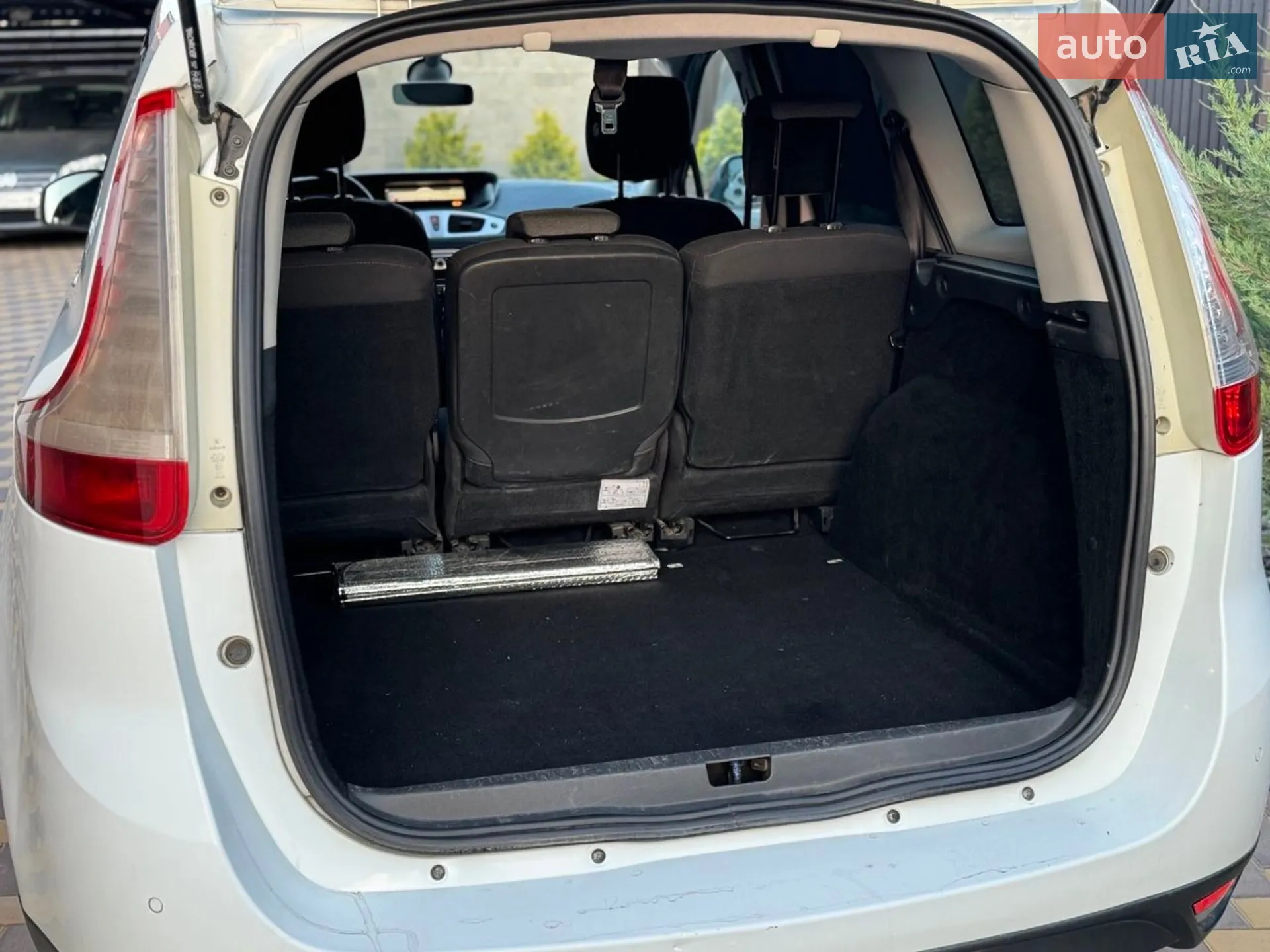 2010 Renault Scenic - мініатюра 3