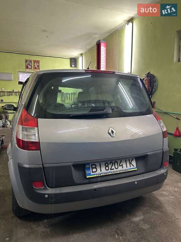 Renault Grand Scenic 2005