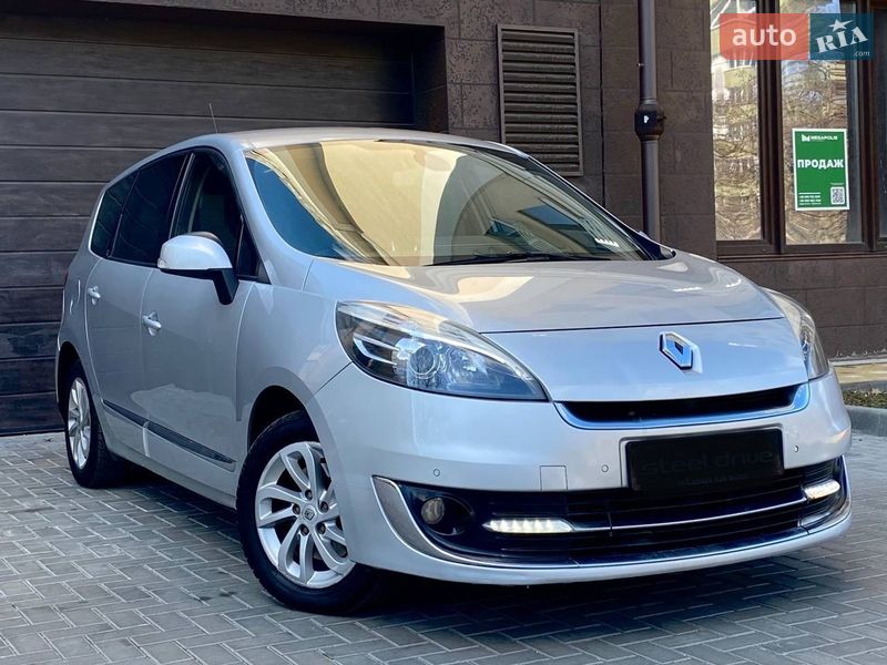Renault Grand Scenic 2012