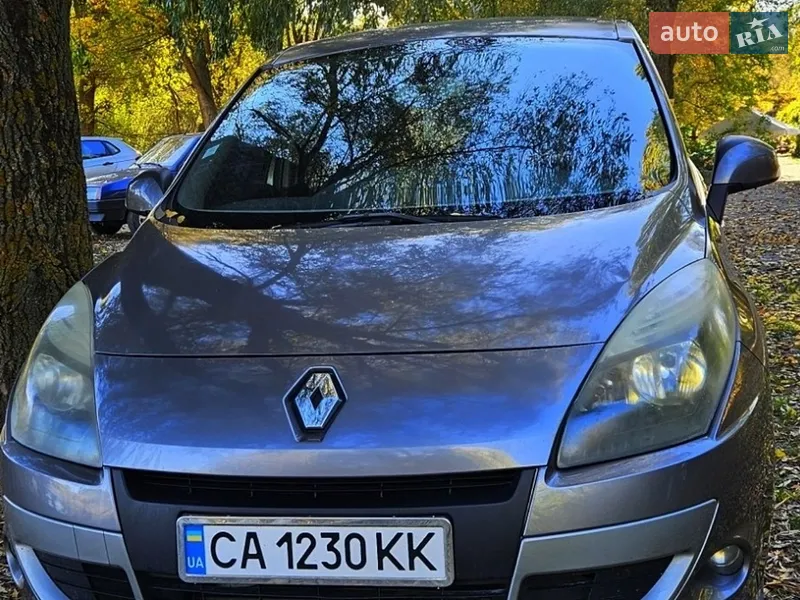 Renault Grand Scenic 2011