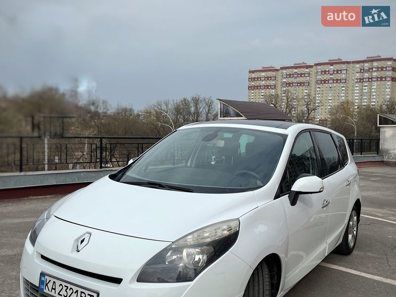 Renault Grand Scenic 2011