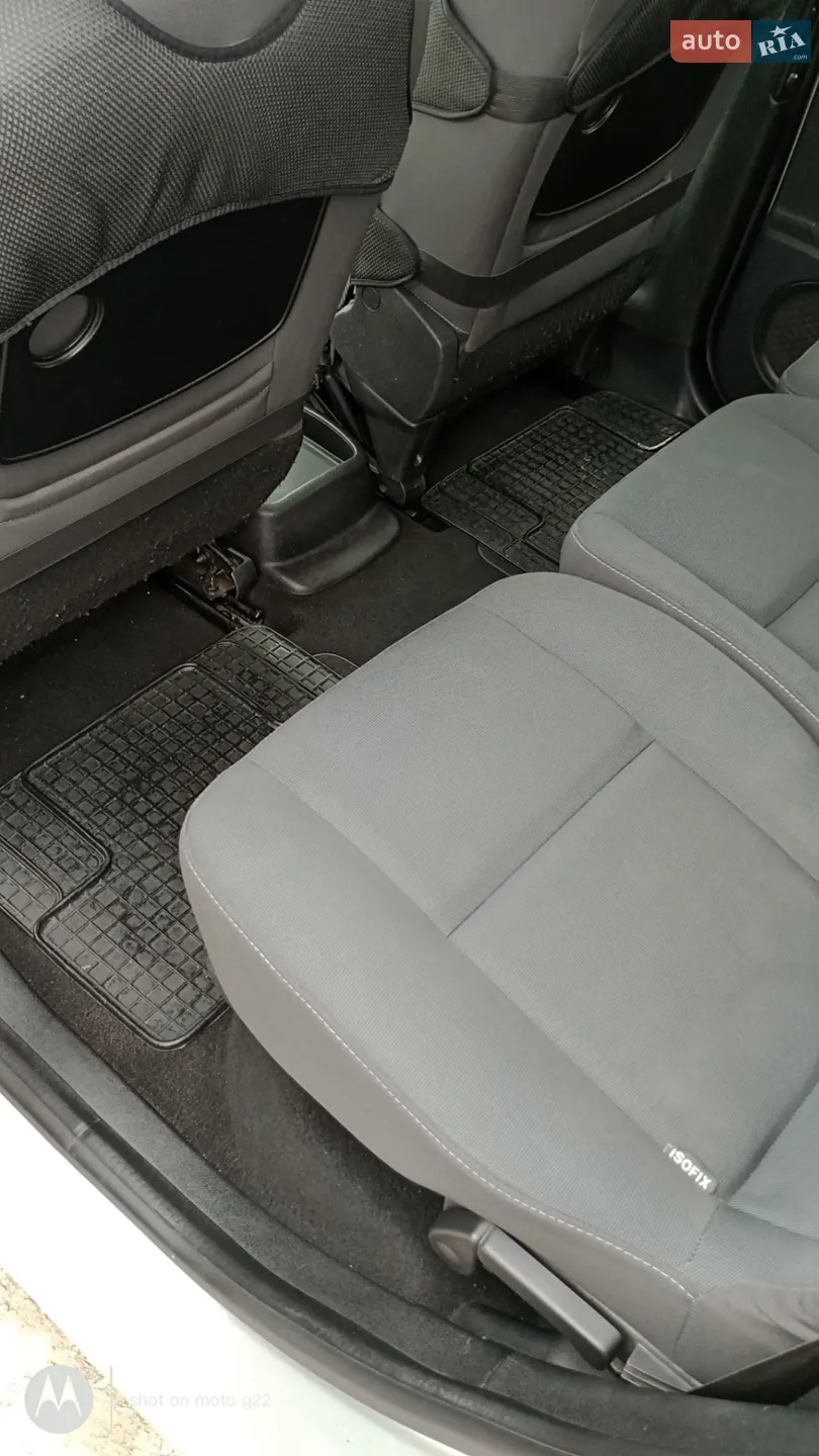 2010 Renault Scenic - мініатюра 21