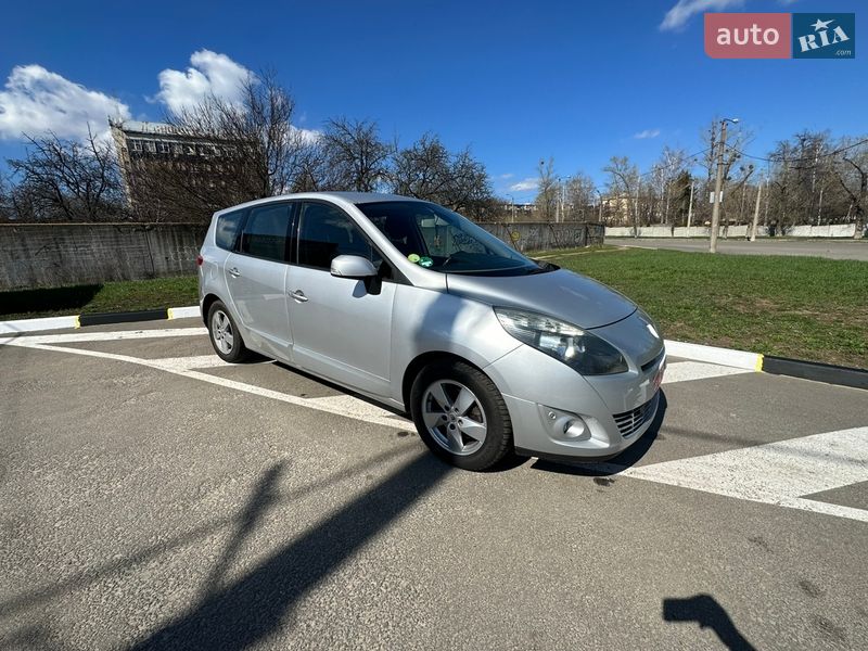 Минивэн Renault Grand Scenic 2010 в Харькове