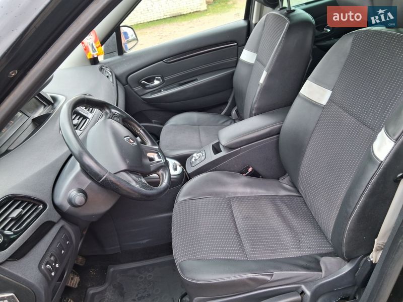 Минивэн Renault Grand Scenic 2013 в Новояворовске