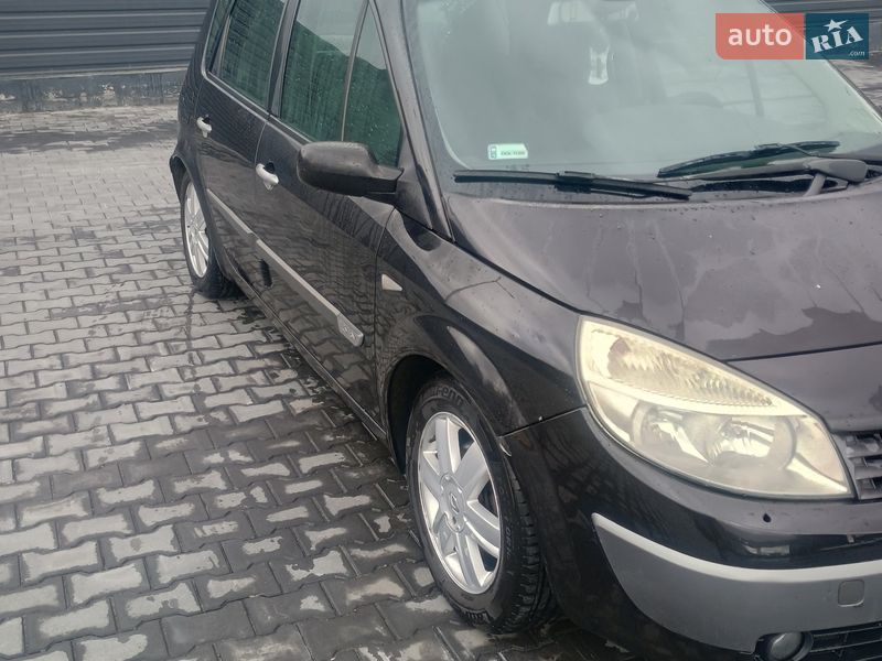 Renault Grand Scenic 2005