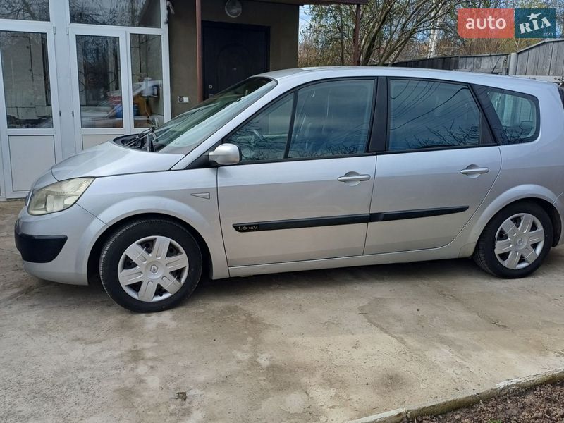 Renault Grand Scenic 2005