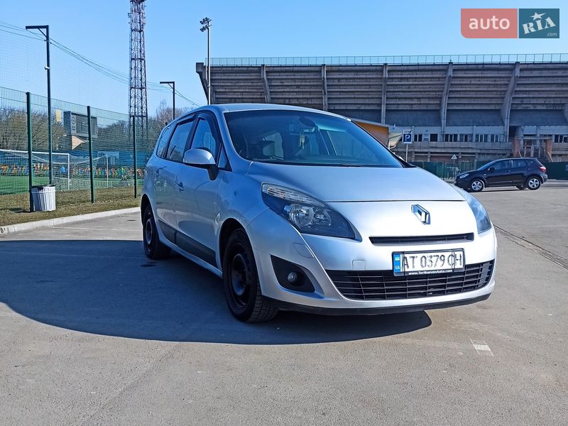 Минивэн Renault Grand Scenic 2010 в Ивано-Франковске