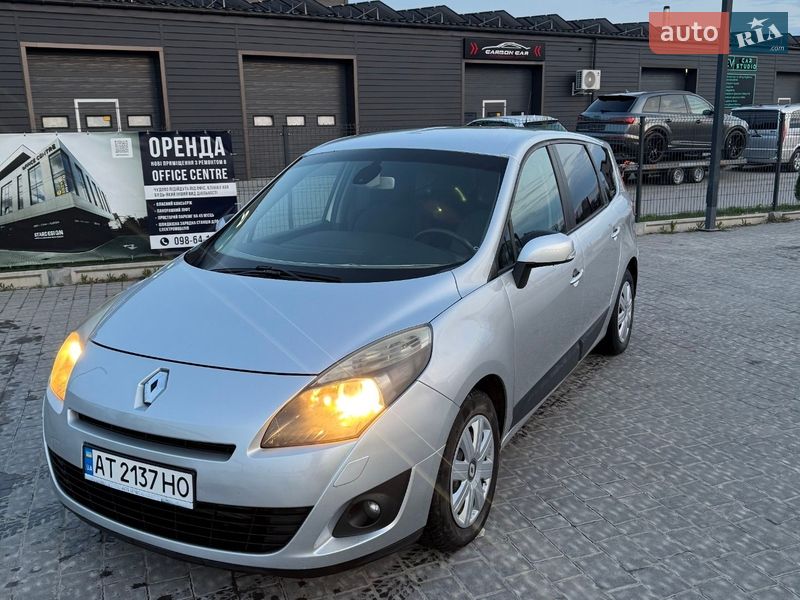 Минивэн Renault Grand Scenic 2010 в Ивано-Франковске