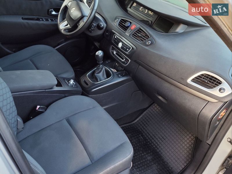 Минивэн Renault Grand Scenic 2010 в Ивано-Франковске