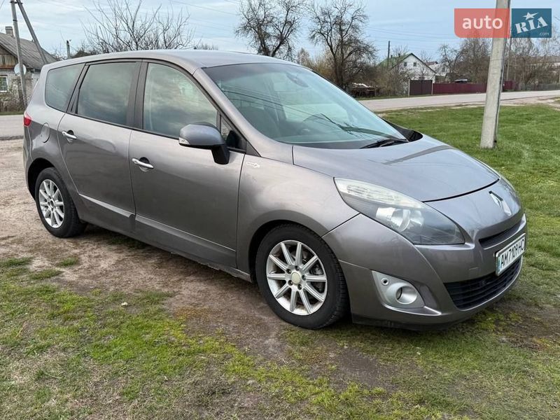 Renault Grand Scenic 2011