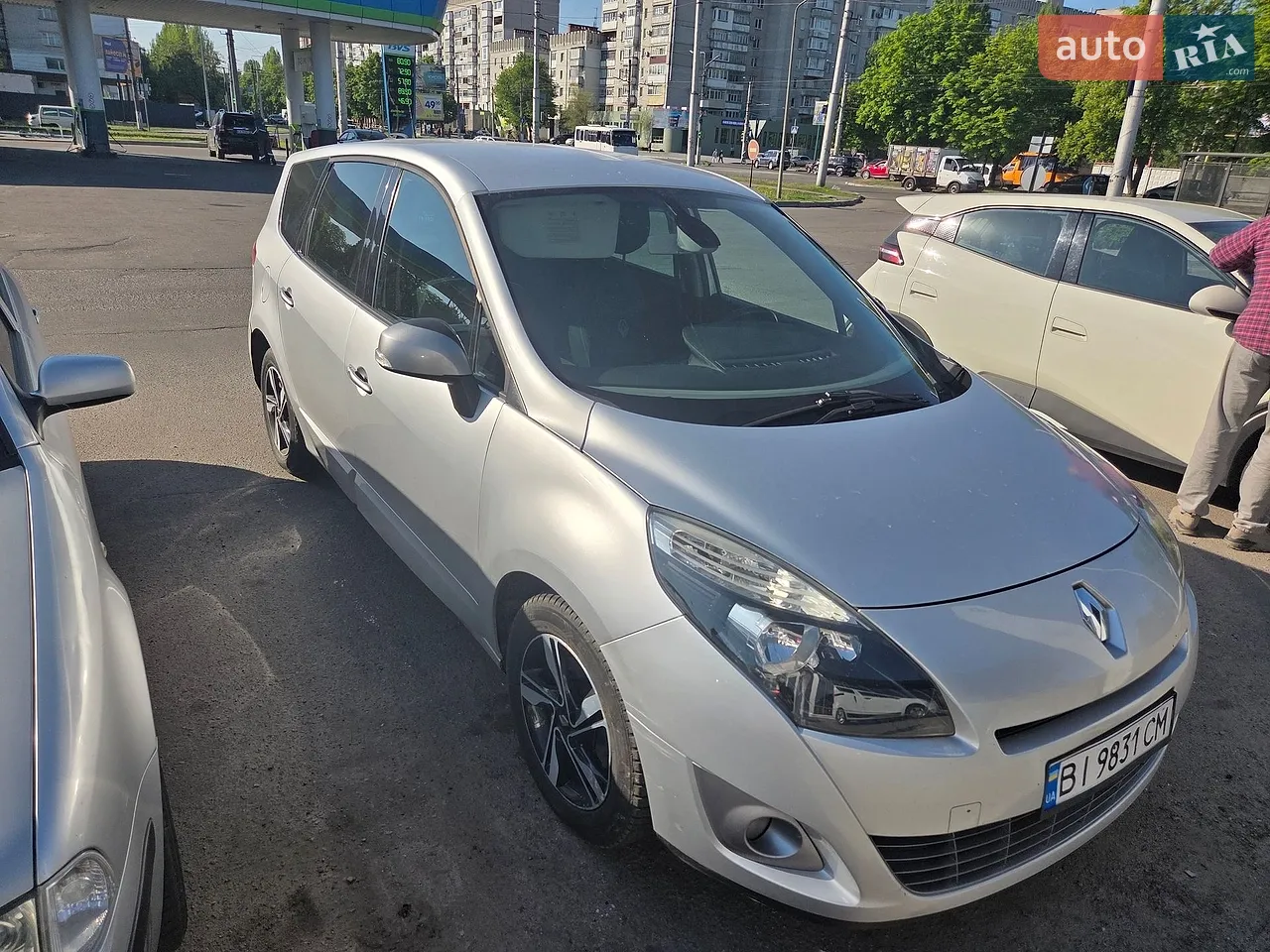 2010 Renault Scenic - мініатюра 17