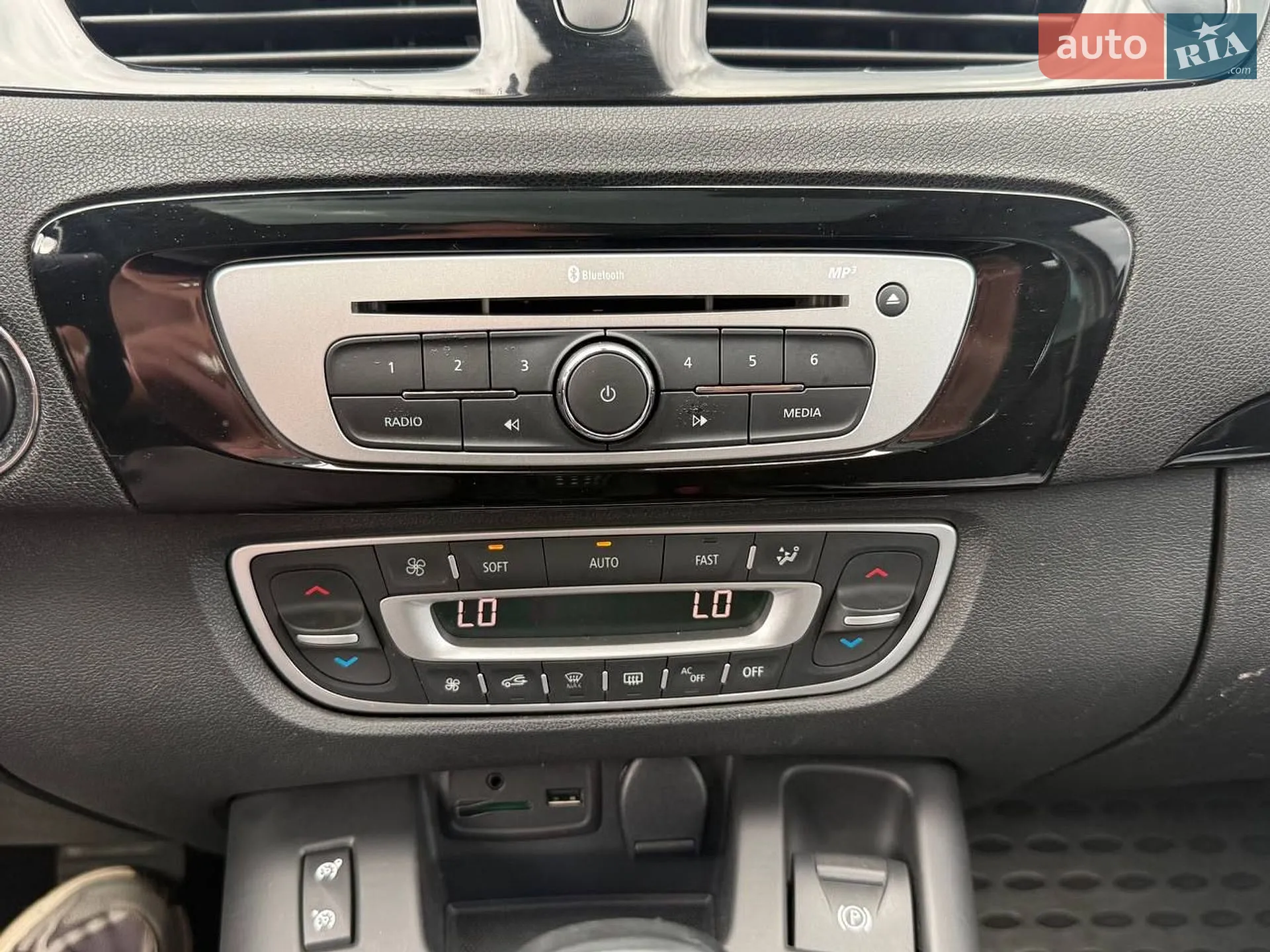 2015 Renault Scenic - мініатюра 28