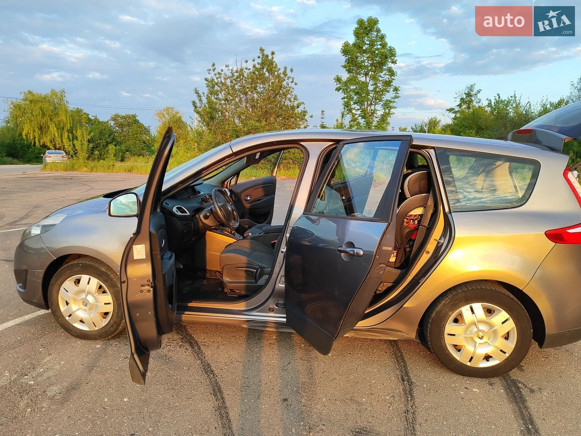 2010 Renault Scenic - мініатюра 12