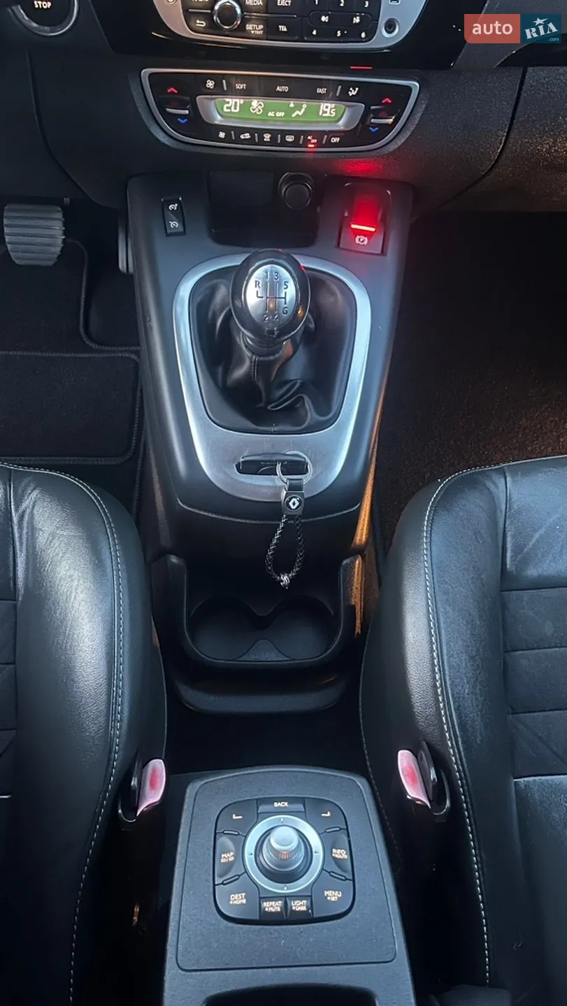 2012 Renault Scenic - мініатюра 121