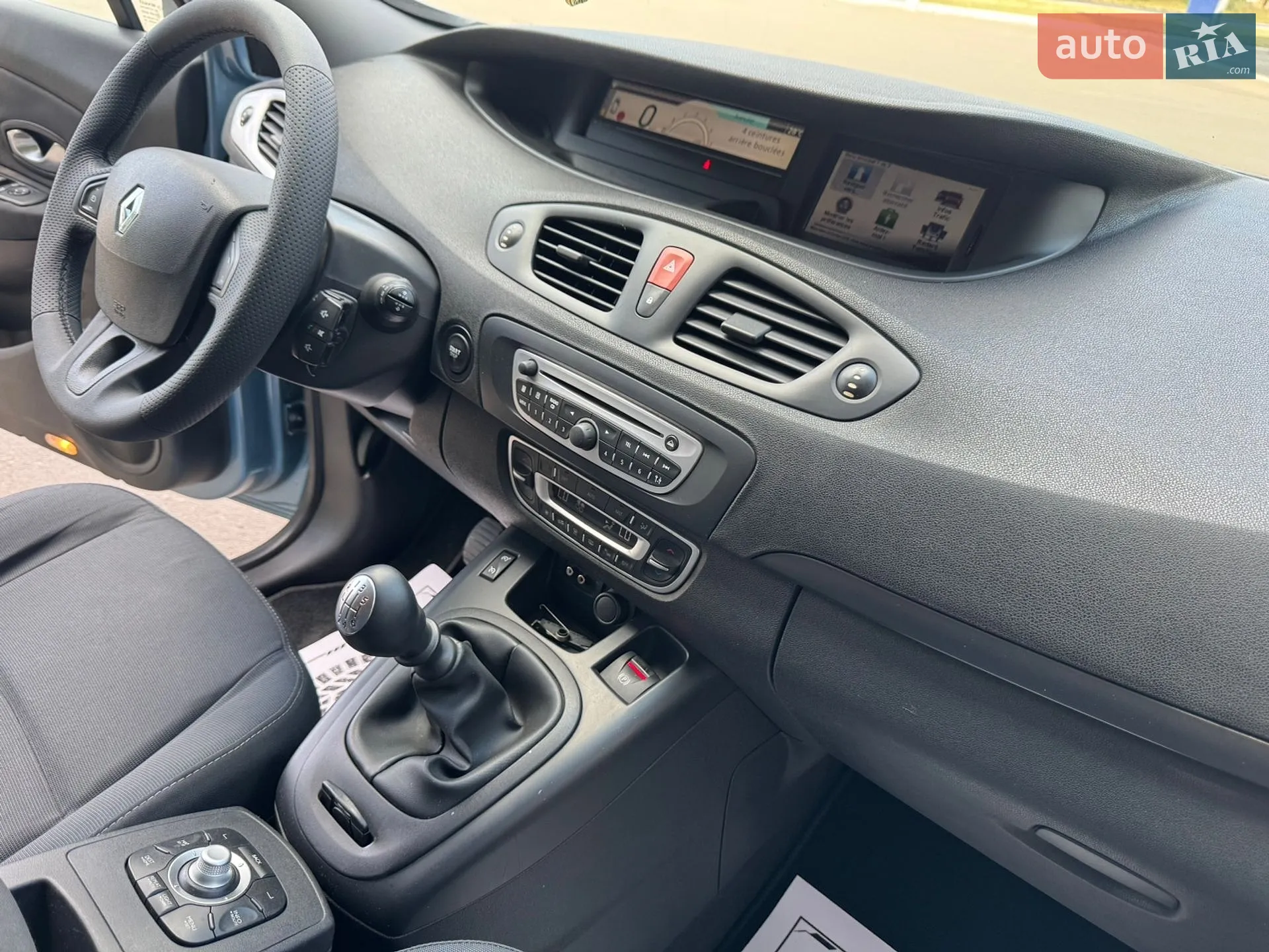 2010 Renault Scenic - мініатюра 25