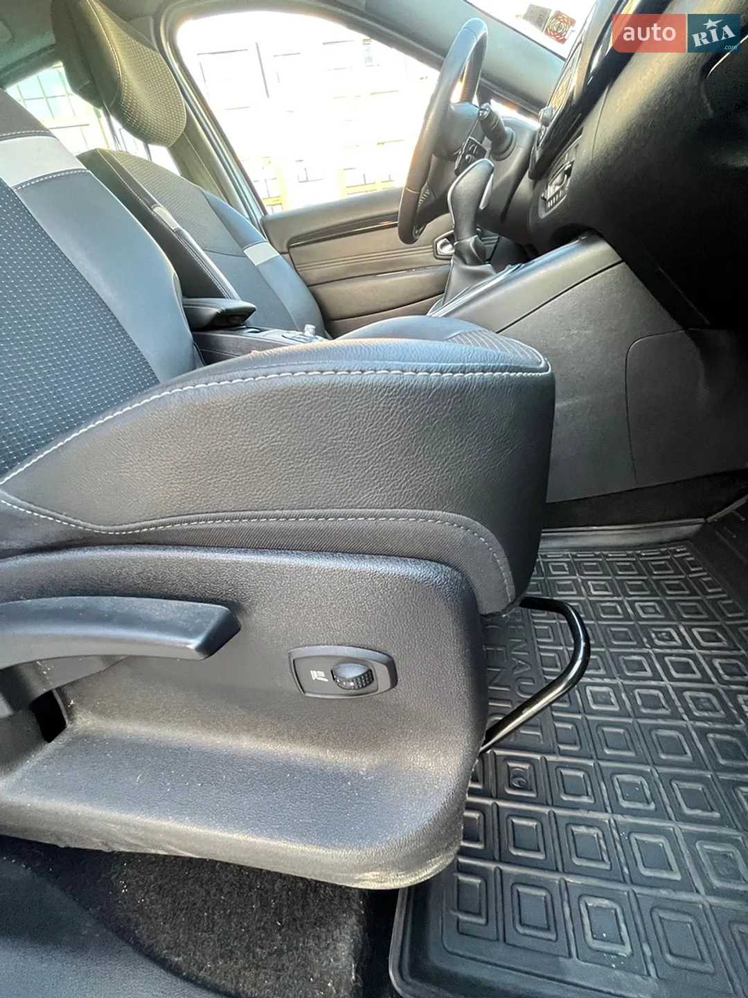 2011 Renault Scenic - мініатюра 16