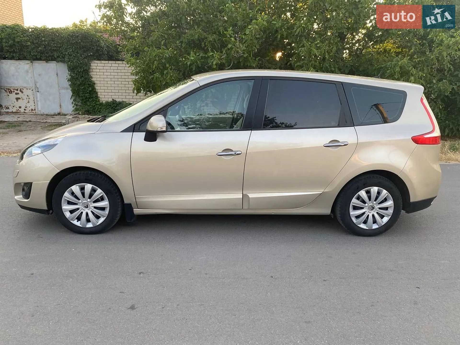 Renault Grand Scenic 2011 VIN VF1JZ09BE44876710 фото оголошення 3 з 14